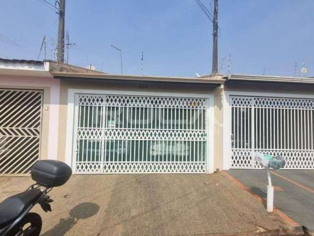 Casa Padrão à venda no Jardim Bandeirantes, São Carlos: 3 dormitórios, suíte, edícula