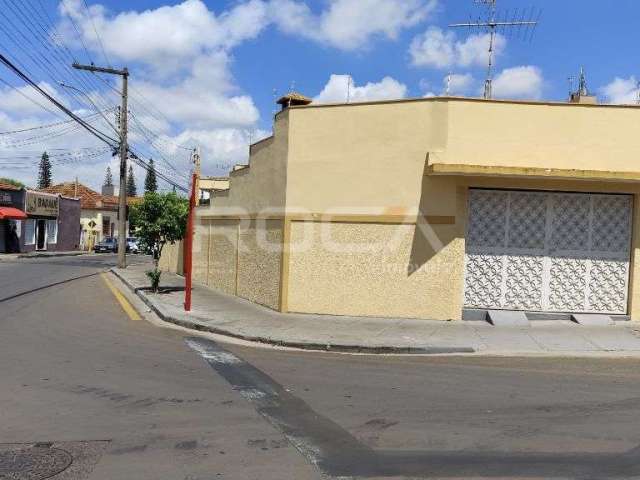 Casa Comercial para Alugar no Centro de São Carlos - 3 Dormitórios e Churrasqueira