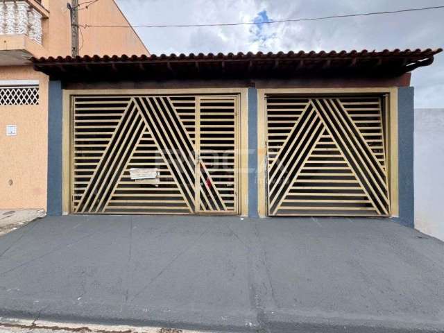 Linda Casa à Venda em São Carlos - Bairro Douradinho!