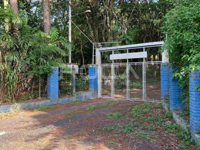 Chácara à venda em RECREIO CAMPESTRE, São Carlos: 3 dormitórios e muito espaço verde!