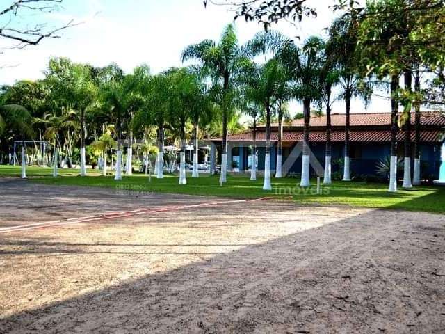 Chácara à venda em São Carlos, bairro Tutoya do Vale | 2 dormitórios, churrasqueira e piscina!