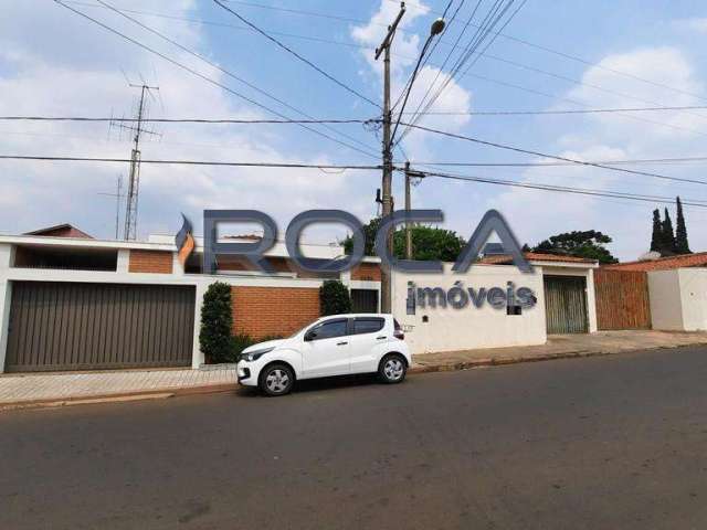 Casa à venda com 4 dormitórios e 2 suítes na Vila Nery, São Carlos