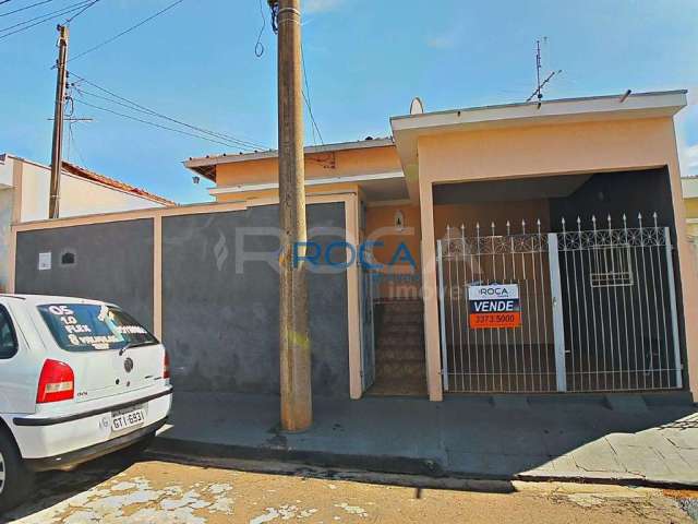 Casa à venda no Centro de São Carlos com 2 dormitórios e canil