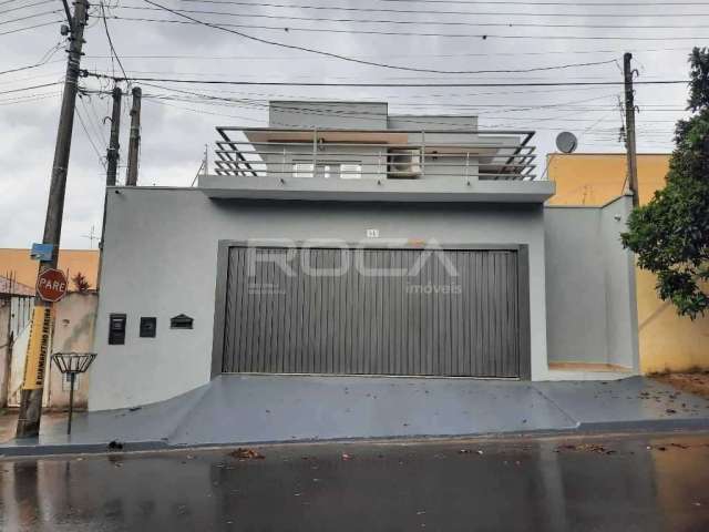 Luxuosa Casa de 4 Dormitórios com Churrasqueira no Jardim Acapulco, São Carlos