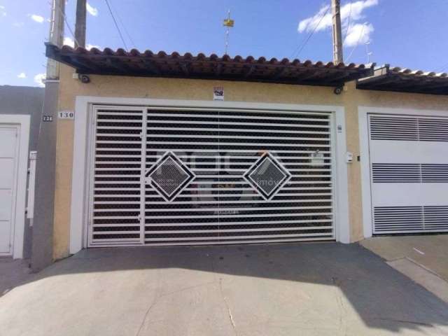 Casa à venda no bairro Santa Felícia, São Carlos - 3 dormitórios, suíte e 2 garagens!