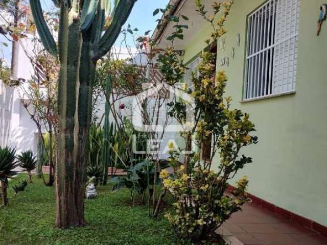 Oportunidade! Casa térrea à venda em Santo Amaro, 250m² , 3 dormitórios sendo 1 suíte, 5 vagas gara