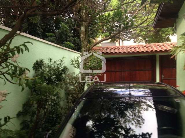 Casa à Venda no Campo Belo, 250m², 3 dormitórios, 5 Vagas Garagem, R$ 2.400.000,00, São Paulo, SP