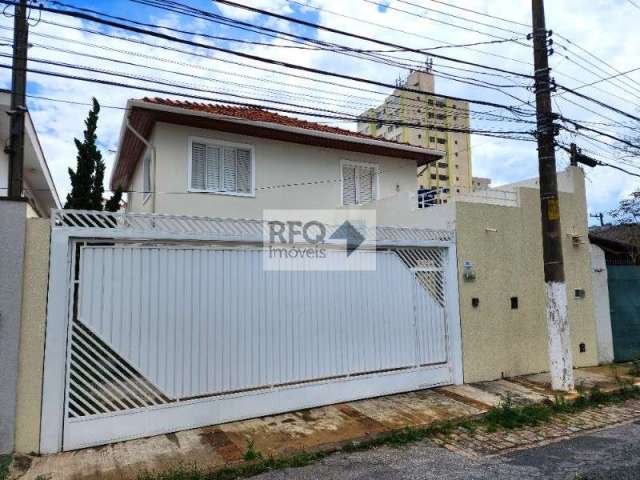 Linda casa à venda  podendo ser comercial ou residencial com 3 dormitórios na Regiao de MIrandopolis perto do Shopping e do metro santa cruz !!