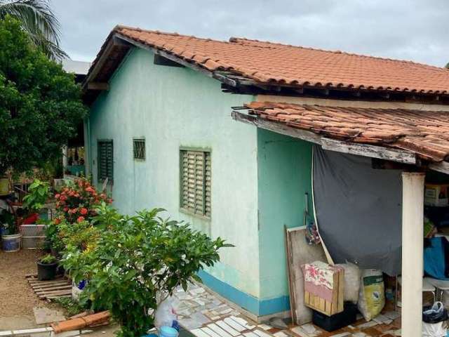 Casa tipo para venda com 2 quartos, 201.5m²