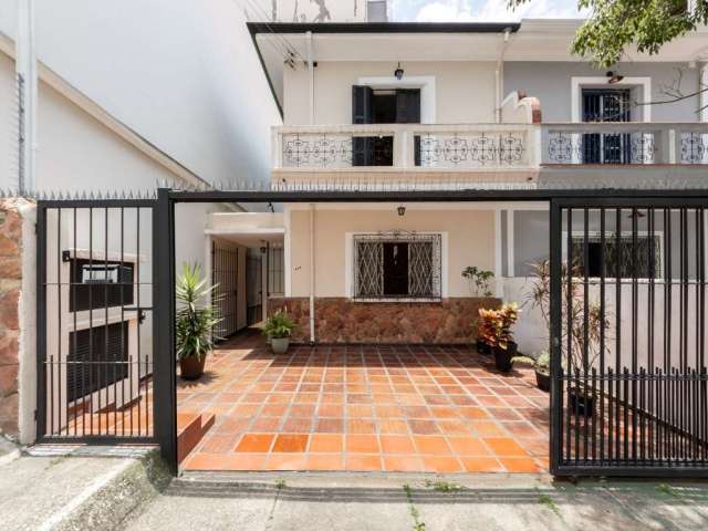 Casa tipo para venda com 2 quartos, 165m²