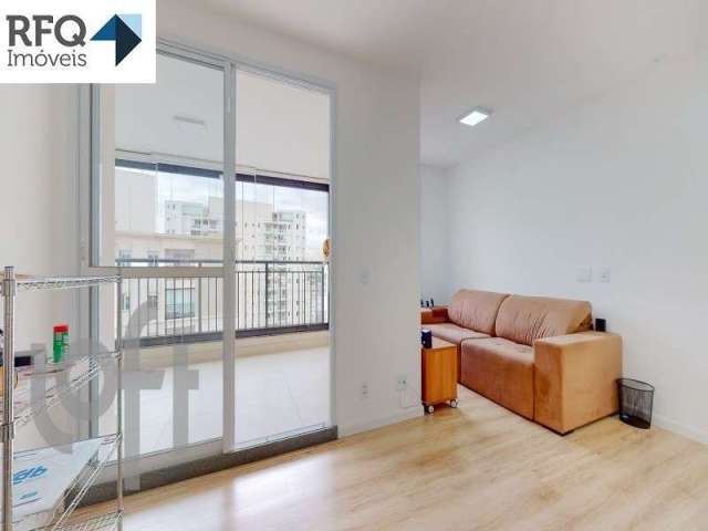 Apartamento no Bairro do Cambuci com lazer completo !!