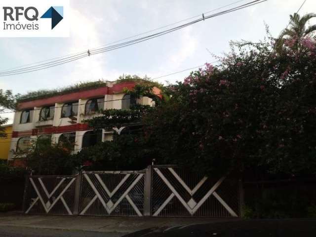 Uma bela e ampla  casa no Bairro Jardim da Gloria para uso residencial  ou comercial!!