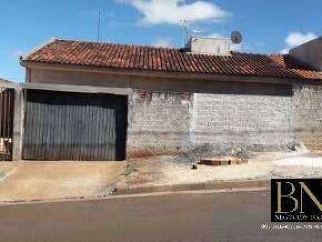 Casa com Edícula para Venda