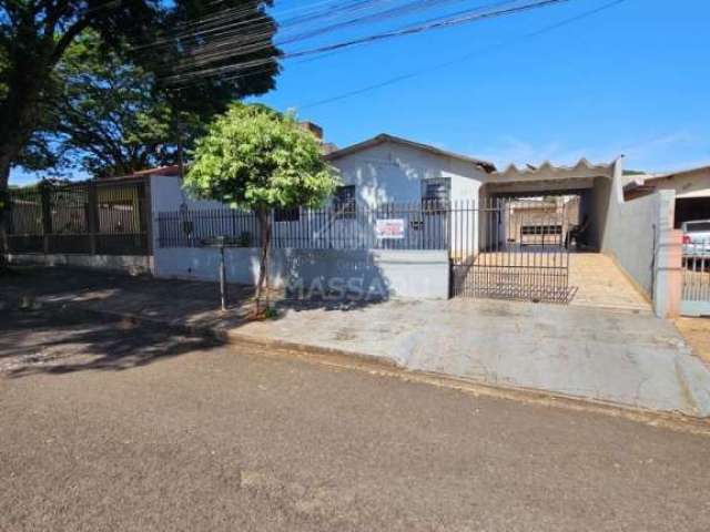 Casa com 3 quartos à venda na Rua Curió, 383, Conjunto Habitacional Sanenge, Maringá por R$ 350.000