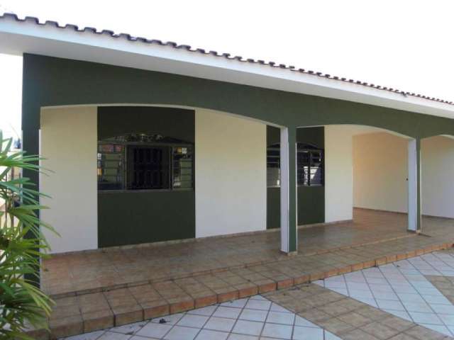 Casa com 2 quartos à venda na Rua São Mateus, 19, Jardim Laodiceia, Maringá por R$ 790.000