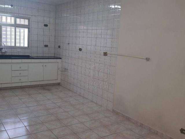 Sobrado com 3 dormitórios à venda, 212 m² por R$ 950.000,00 - Utinga - Santo André/SP