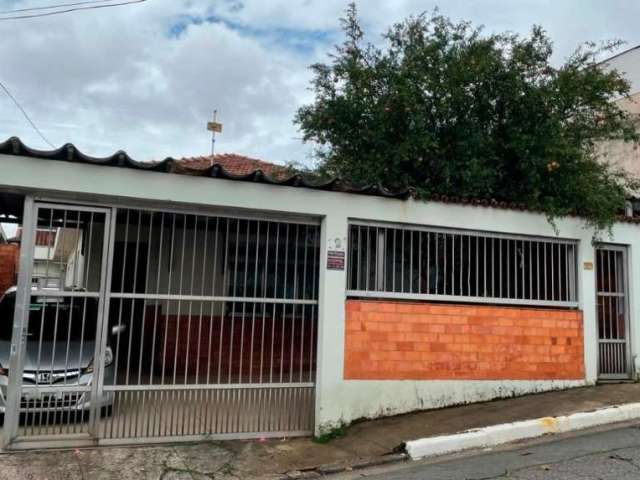 Casa Térra Vila Zelina com 3 dormitórios, sendo 1 suíte, e 2 banheiros sociais