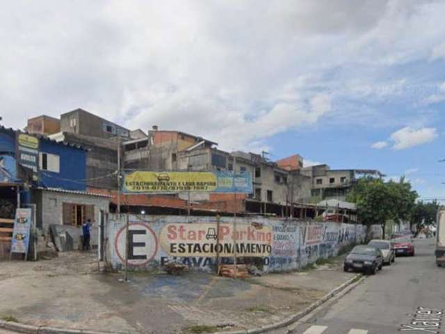 Terreno à Venda no Jardim Ângela, SP