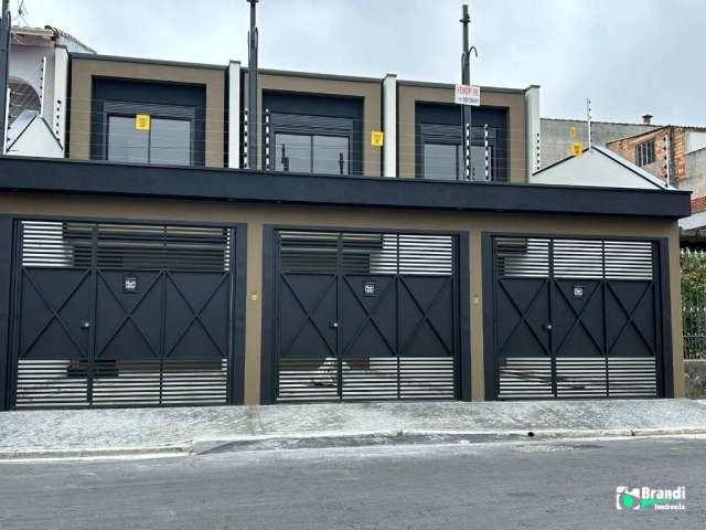 excelente sobrado a venda na Vila Tolstói com 02 suítes 100m²!