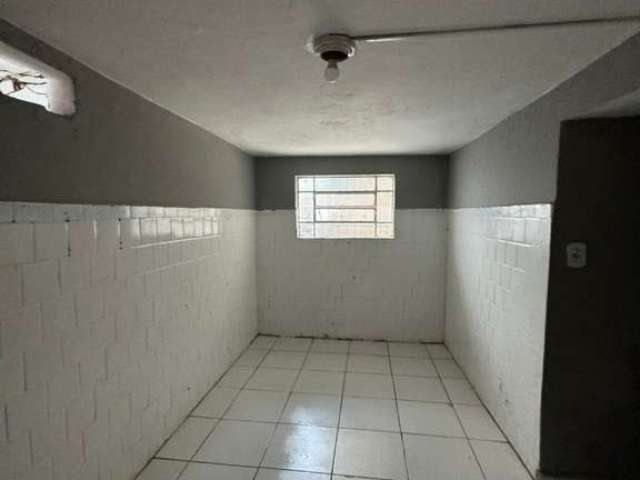 01 dormitorio, sala, cozinha, banheiro - Vila Bela