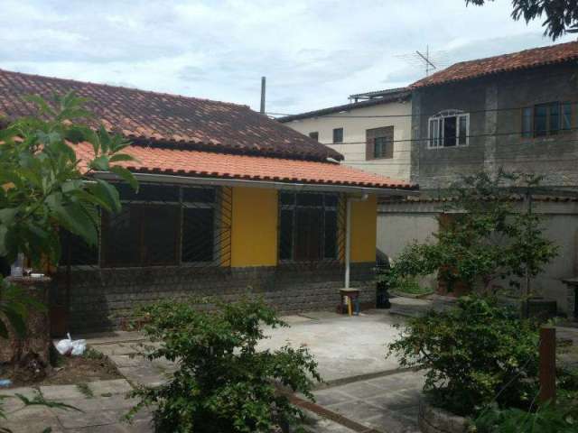 Casa para Venda em Rio das Ostras, Extensão do Bosque, 2 dormitórios, 1 suíte, 2 banheiros, 3 vagas