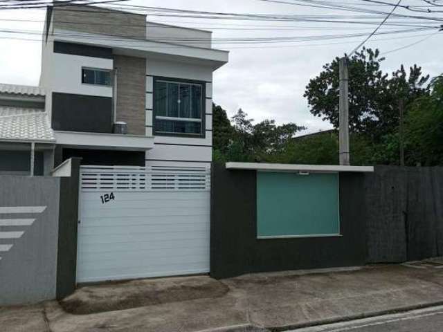 Casa para Venda em Rio das Ostras, Jardim Marilea, 3 dormitórios, 1 suíte, 1 banheiro, 1 vaga