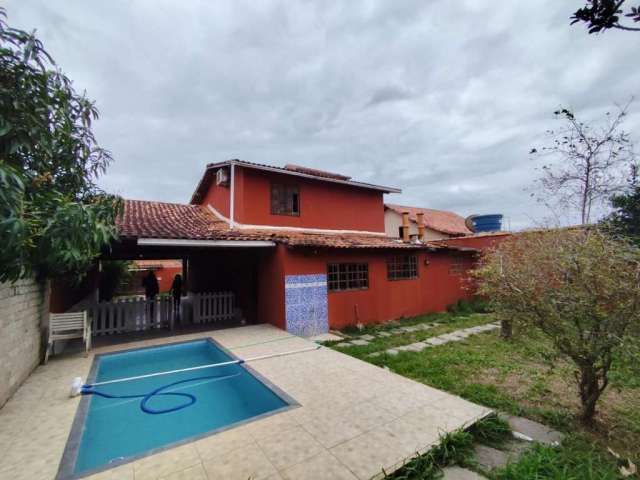 Casa para Venda em Iguaba Grande, Centro, 3 dormitórios, 1 suíte, 1 banheiro, 3 vagas