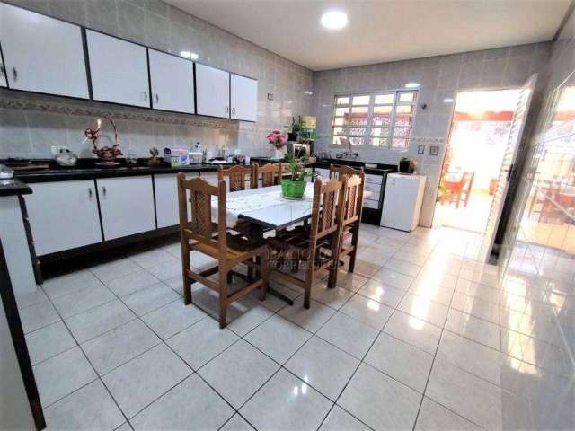 Casa com 2 dormitórios à venda, 227 m² por R$ 1.300.000,00 - Vila Curuçá - Santo André/SP