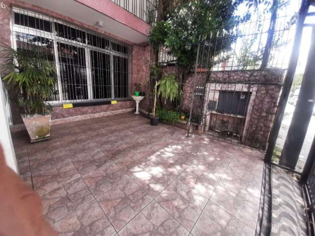 Casa com 3 quartos à venda na Rua Antônio Macedo, --, Parque São Jorge, São Paulo por R$ 750.000