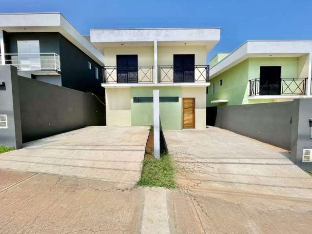 Casa com 3 quartos à venda na Capivara, --, Água Espraiada (Caucaia do Alto), Cotia por R$ 430.000