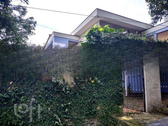 Casa com 5 quartos à venda na Branca Sales, --, Torres Tibagy, Guarulhos por R$ 650.000