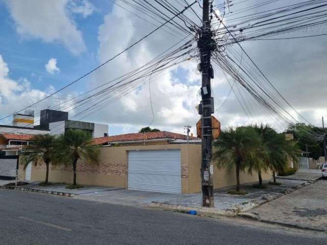 Casa a venda com 233,80 m² por R$ 649.000,00