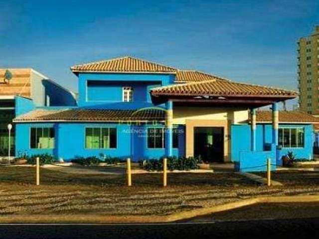 Excelente e ampla Casa Comercial para Venda em Armação, frente da praia para vc montar o seu negóci