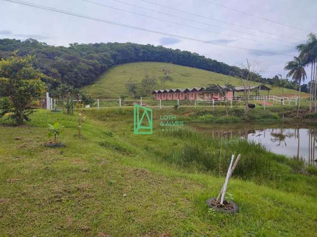 Sítio à venda, com 130.000m  em BALNEARIO PICARRAS - SC com amplo espaço de área de lazer.