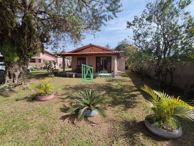 Casa à venda, SANTA LIDIA, PENHA - SC com amplo espaço de terreno.