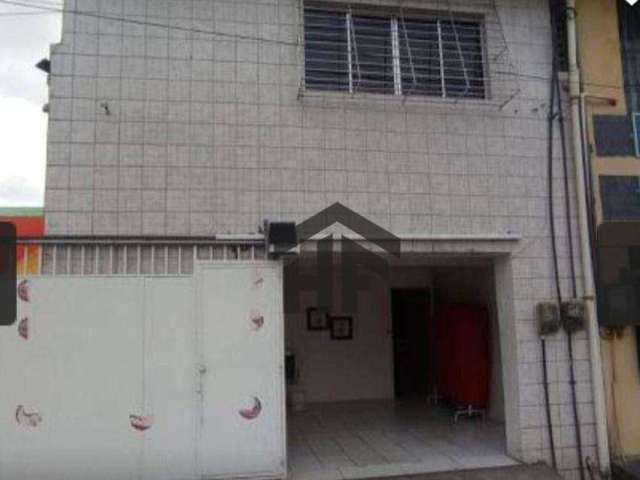 Casa com 5 Quartos, localizada no Monteiro - Recife/PE. À Venda