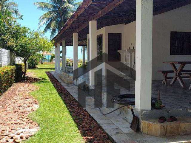 Casa de 263m² para alugar ou venda, com 4 quartos sendo uma suíte, à beira mar, localizada em Catuama, Goiana - Pernambuco.