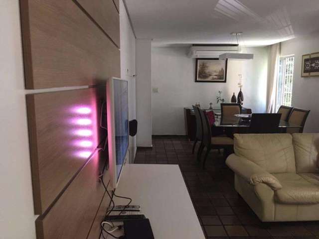 Apartamento com 03 Quartos em Aflitos, Recife