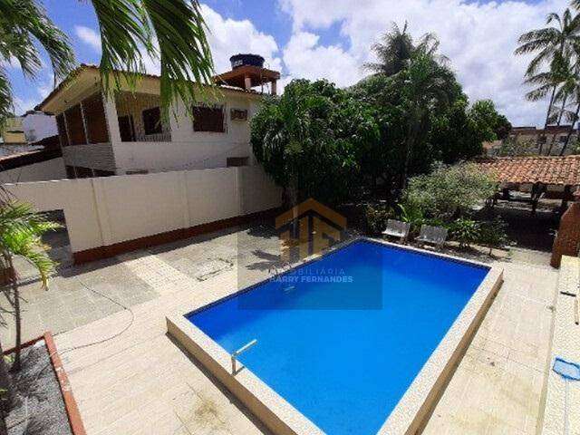 Casa com 08 quartos, localizada em Fragoso, Olinda - Pernambuco