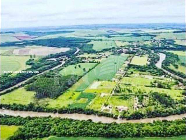 Área para Venda em Campina do Monte Alegre, Salto Paranapanema