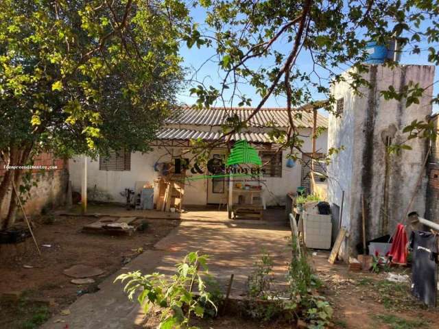 Casa para Venda em Limeira, Jardim Santana, 2 dormitórios, 1 banheiro, 5 vagas