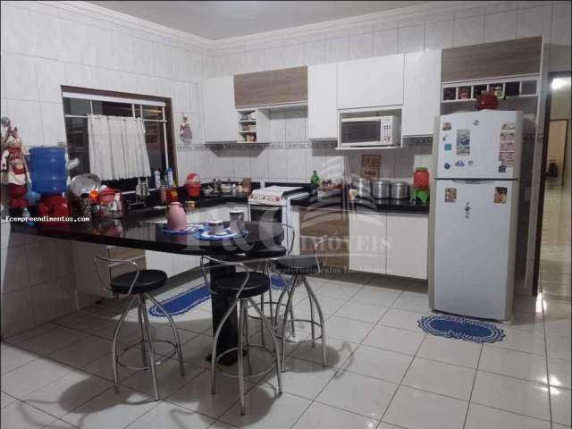 Casa para Venda em Limeira, Jardim Santa Adélia, 3 dormitórios, 1 suíte, 1 banheiro, 5 vagas