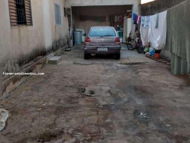 Casa para Venda em Limeira, Jardim Residencial Regina Bastelli, 2 dormitórios, 1 banheiro, 3 vagas