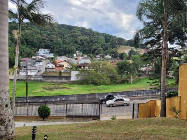 Amplo Sobrado c/434,00m2 - Localização espetacular - América/Joinville