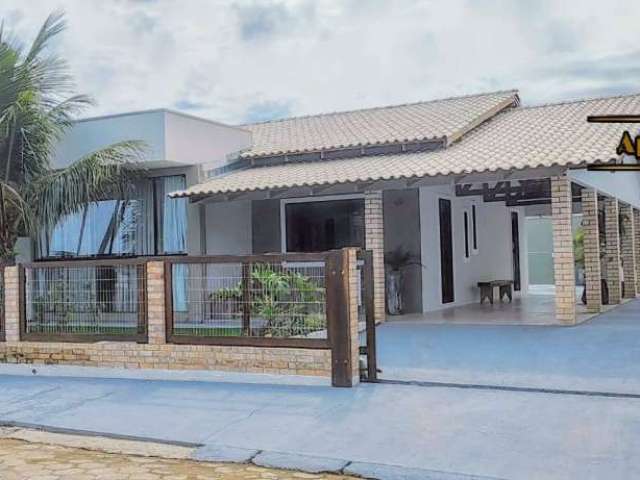 Casa na Praia da Armação em Penha - 150m do Mar