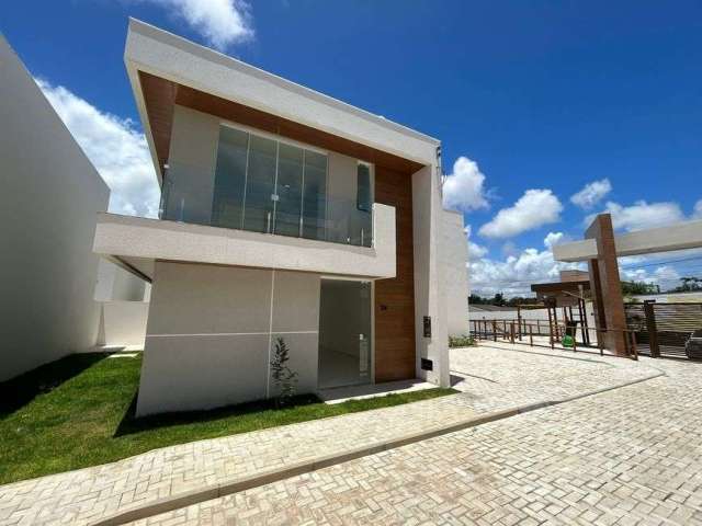 Casa duplex de 4/4, 3 suítes com varanda gourmet, 2 garagens em Abrantes