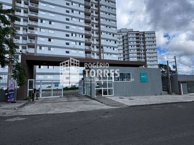 Apartamento a venda de 2/4, 1 suíte NASCENTE e ANDAR ALTO e 1 garagem no Cond. Top Club Residencial na VILA CANÁRIA