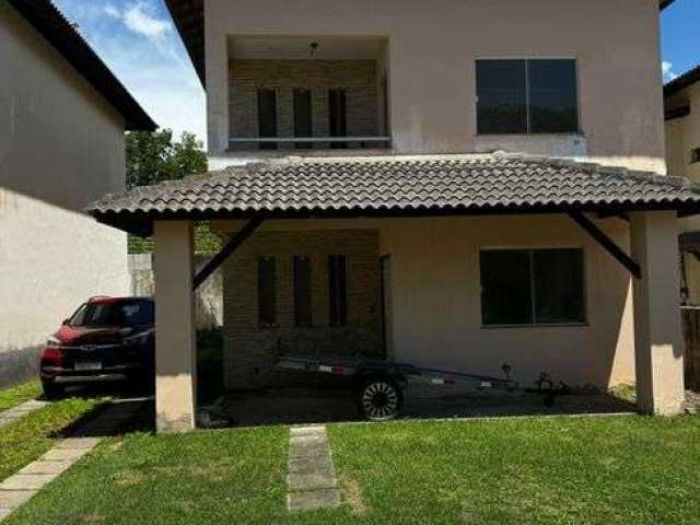 Casa a venda de 4 suítes + gabinete com quintal e 2 garagens no Foz Joanes em Buraquinho