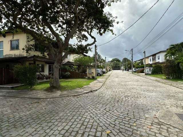 Casa a venda com 107m2, com 4 quartos e terreno de 221m2 em Abrantes- Camaçari/Bahia