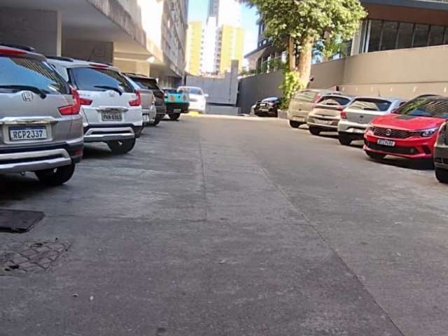 Cód. 271 Corredor da Vitória 4/4, sendo um suíte Espaçoso